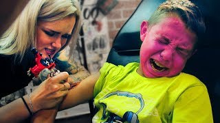ШКОЛЬНИК СДЕЛАЛ ТАТУ в 11 ЛЕТ!