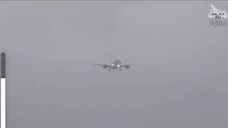 الفيديو كامل لهبوط طائرة الملكيه الاردنيه بمطار هيثرو بقيادة الكابتين سيف راضي التل خلال عاصفة كيارا