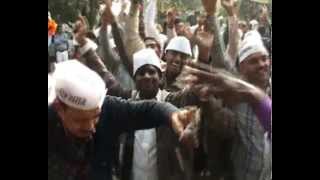 Kejriwal to take oath as Chief Minister at Ramlila Maidan