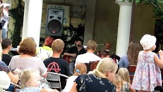 Аня Герасимова (Умка). Ничего страшного нет (Губ.гармоника - Дм.Футерман). Севастополь. 10.08.2016