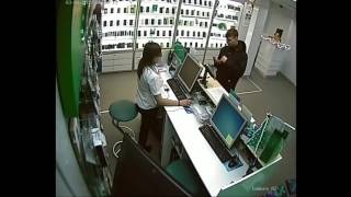 В Ухте сотрудники уголовного розыска устанавливают личность мужчины