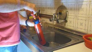 Cómo desatascar y reparar un desagüe [Aprende a Reparar]
