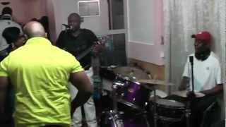 Belmond De Boville & Vivi Koum au Foufou Club.MTS