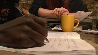 Migrants mineurs : ces familles qui les accueillent