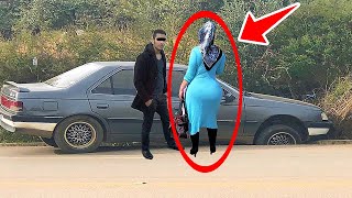 هذا الرجل ركبت معه امرأة وعندما وصلو إلى مكان مهجور أوقف السيارة وفعل فعلته..!! شاهد مذا حدث  ؟؟