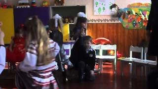 Танець в дитячому садку - SkoolTV