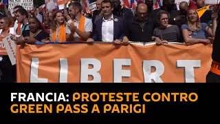 Francia: proteste contro greenpass a Parigi