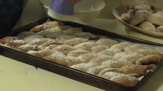 Hókifli recept - Gesztenyés hókifli és szilvalekváros hókifli készítése