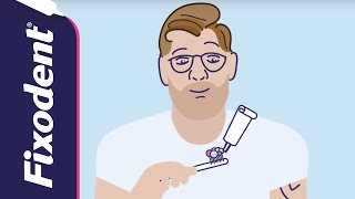 Comment nettoyer efficacement votre prothèse dentaire | Fixodent