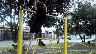 Exercício de rua treino fitness Street Workout calistenia Brasil Lucas Dávila