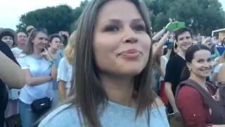 Юлия Топольницкая на концерте Ленинград