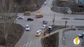 ДТП (авария) ул. Карбышева ул. Молодогвардейцев 05.04.2015  18-26