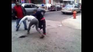 Shocking video old lady fights young girl