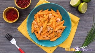 Penne rigate al pesto di paprika e scampi marinati