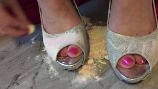 Candy crush with high heels