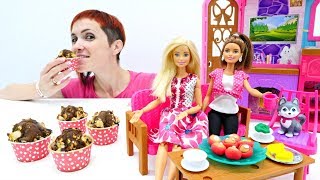 Барби и подружки готовят маффины с Машей капуки кануки