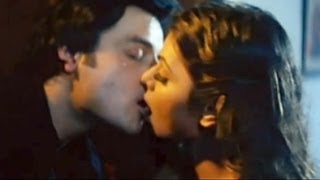Naughty Boy | Sherlyn Chopra Hot Kissing Scene