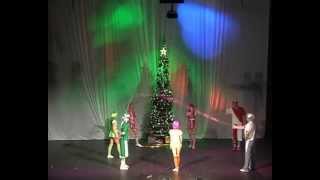 Acrobats with skipping ropes / Скакалки.
