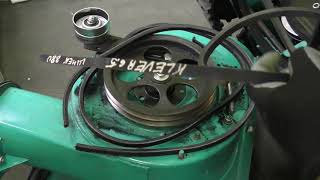 Как заменить ремень снегоуборочной машины / How to replace the belt of a snowblower