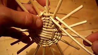 Плетение круглого донышка из лозы. Полный видеоурок.