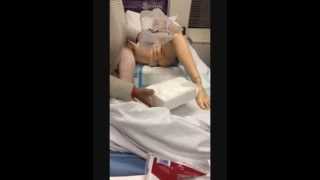 HOW TO CATHETERIZE A FEMALE PATIENT.