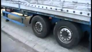 Rozkradanie polskiej ciezarowki w Hiszpanii