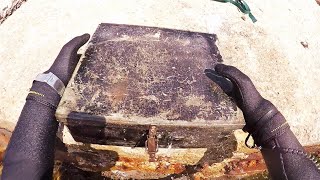 Denizde altın arama tüplü dalış / I Found metal box.treasure