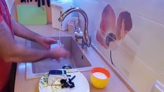 Кофемашина DeLonghi PrimaDonna S ECAM 26.455 YEB - мойка котейнера для молока