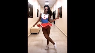 Ольга Бузова поет вживую песню "Чемпион" в Крокус Холле))?