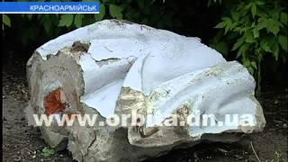 Пилил акацию – разрушил памятник и повредил провода