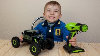 МОНСТР ТРАК. ТЕСТ ДРАЙВ БОЛЬШОГО ВНЕДОРОЖНИКА. МАШИНКА НА РУ. Monster truck. Test drive a large SUV.