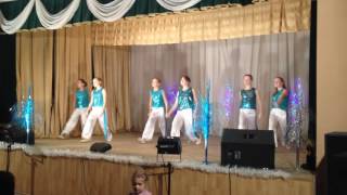 Танец "Непохожие". Танцевальный коллектив "Улыбка".