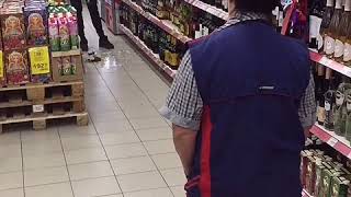 ПРАНК - РАЗБИЛ АЛКОГОЛЬ В МАГАЗИНЕ