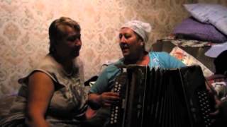 Под гармонь песня "Сорвали розу"