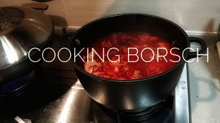 Китайцы пробуют украинский борщ / Cooking borscht with Chinese friends