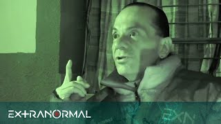 ¡Niños fantasma hacen travesuras en una antigua casa abandonada!