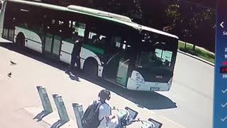 Ограбление девушки в Нур-Султане попало на видео | NurKZ