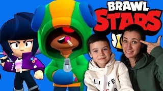 Учу МАМУ играть в BRAWL STARS