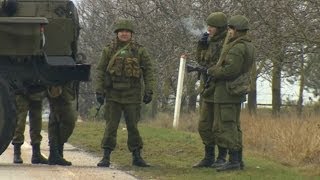 Захоплювачі в Криму: без номерів і знаків розпізнавання