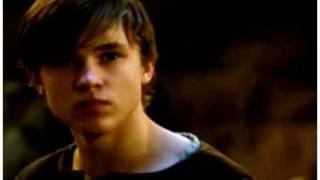 Lucy & Peter Pevensie ::you will be safe in my arms::