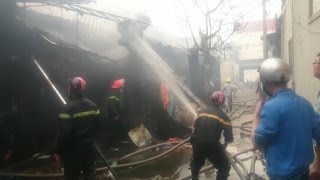 Tin Tức 24h: Hàng loạt kho hàng bị thiêu cháy ở Nghệ An