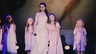 МАМА - ПЕРВОЕ СЛОВО. Исполняют Елена Бабук, Ксения Левчик и театр эстрадной песни "Сябрынка"