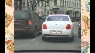 Красотка в очень короткой мини юбке.  Смотреть всем!!!