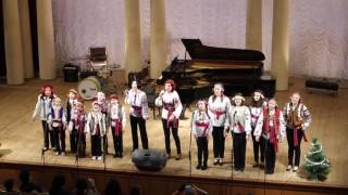 Леся Горова - Їде, їде Бог (на сцені філармонії)