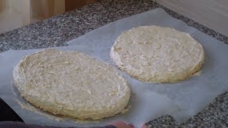 Меренговые коржи для торта// Рецепт приготовления// Меренга с арахисом и грецкими орешками.