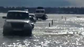 Страхование Авто от пожара - Полис Страхования Авто . Забавная переправа через реку.