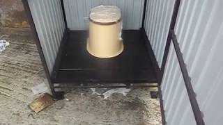 Недорогой уличный туалет садовый дачный