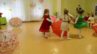 Зажигательный танец с зонтиками Праздник осени в детском саду Средняя группа