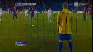 Petric hält den Elmeter