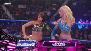 Smackdown 31/12/10 LayCool vs Beth Phoenix and Natalya
